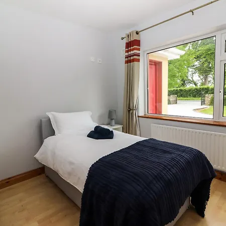 Fort Lodge * Limerick